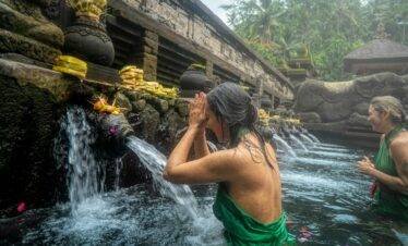 Cultural Bali with woman - Myladytrip.com