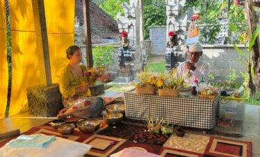 Cultural Bali with woman - Myladytrip.com