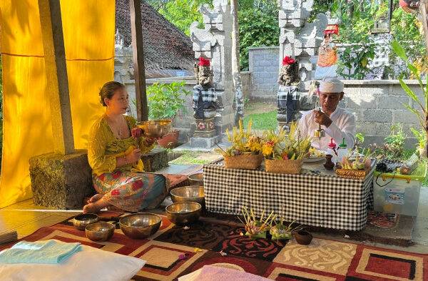 Cultural Bali with woman - Myladytrip.com