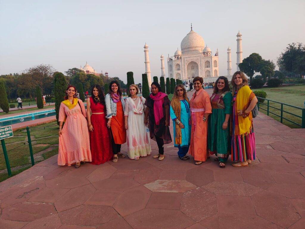 How to book a solo women travel - My Lady Trip