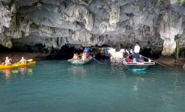Kayak In Vietnam