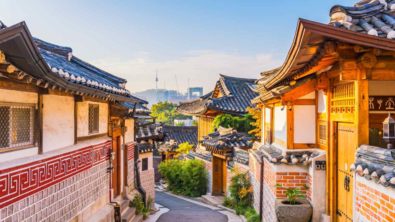 South Korea Among Women: K-Drama & K-Culture Dreams